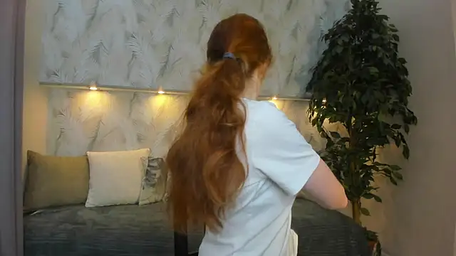 Snapshot of Sandra_Wi1son chatting on November 18, 2025, 1:32 am Sandra Wi1son online show from November 18, 2025, 1:32 am