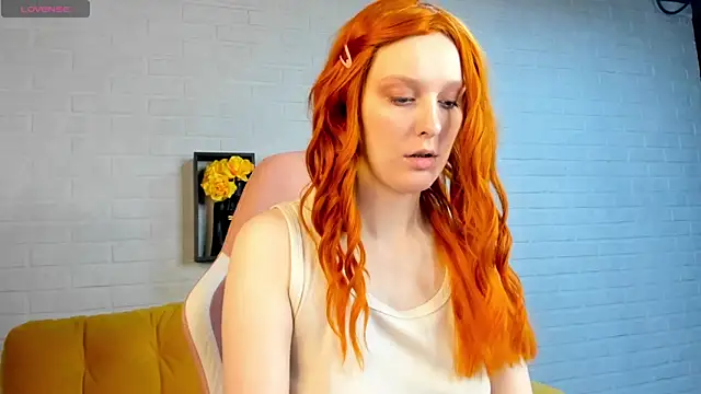 KristinMoore online show from March 20, 2025, 9:26 am