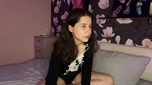 baby lesi online show from April 28, 2026, 8:02 pm