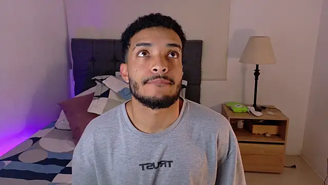 eross chipre  online show from April 15, 2026, 2:50 am