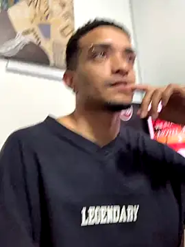 Snapshot of eross_chipre_ chatting on October 1, 2025, 4:39 am eross chipre online show from October 1, 2025, 4:39 am