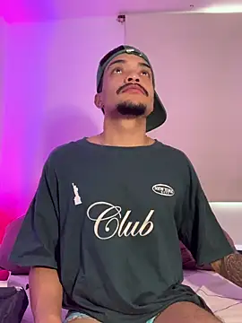 Snapshot of eross_chipre_ chatting on December 3, 2025, 7:13 pm eross chipre online show from December 3, 2025, 7:13 pm