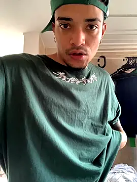 Snapshot of eross_chipre_ chatting on October 2, 2025, 7:17 pm eross chipre online show from October 2, 2025, 7:17 pm