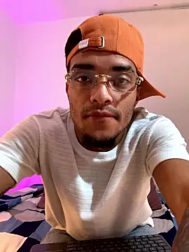 eross chipre  online show from January 7, 2026, 7:13 am