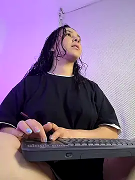 Snapshot of ammy_e chatting on March 14, 2025, 2:20 am ammy e online show from March 14, 2025, 2:20 am