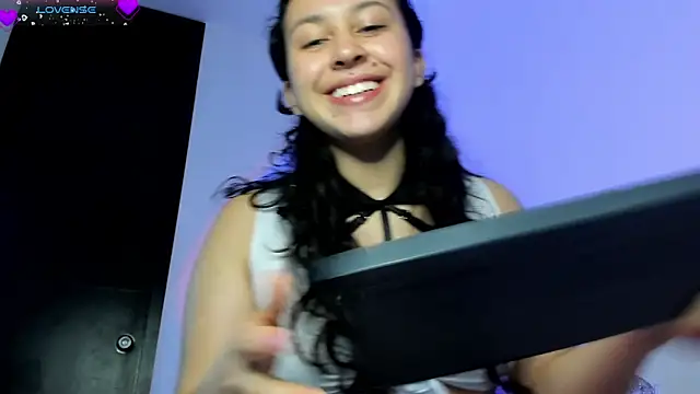 Snapshot of ammy_e chatting on November 14, 2025, 4:38 am ammy e online show from November 14, 2025, 4:38 am