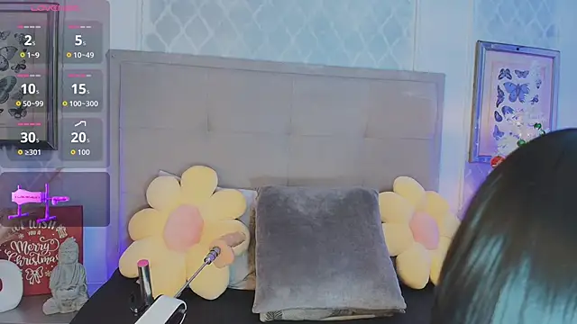 Snapshot of Carlaguzman_ chatting on December 15, 2025, 2:23 pm Carlaguzman online show from December 15, 2025, 2:23 pm