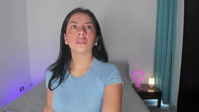  lucianapalmer online show from February 20, 2026, 2:08 pm