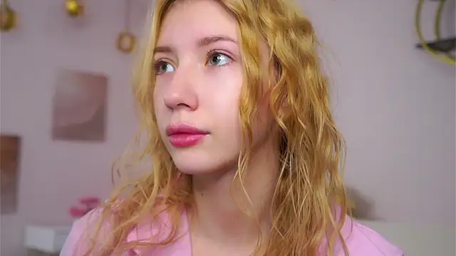 SunnivaCovil online show from February 15, 2026, 2:38 pm