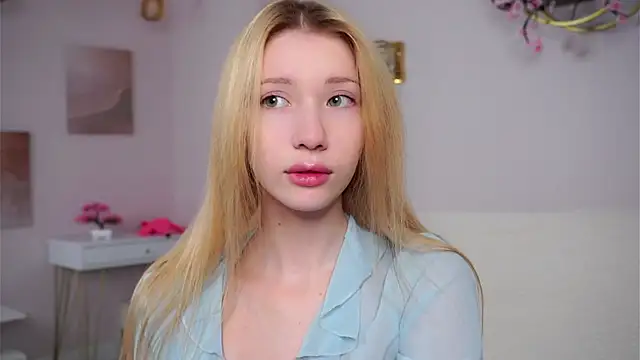 SunnivaCovil online show from March 4, 2026, 3:09 pm