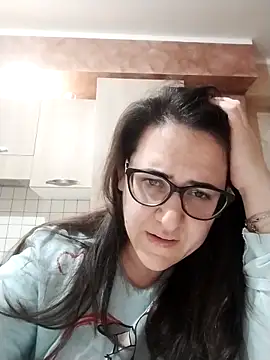 Snapshot of Dolcecurvy chatting on February 12, 2026, 10:20 pm Dolcecurvy online show from February 12, 2026, 10:20 pm