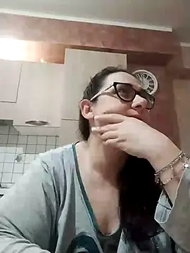 Snapshot of Dolcecurvy chatting on March 28, 2026, 10:55 pm Dolcecurvy online show from March 28, 2026, 10:55 pm