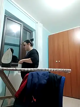 Snapshot of Dolcecurvy chatting on November 8, 2025, 4:10 pm Dolcecurvy online show from November 8, 2025, 4:10 pm