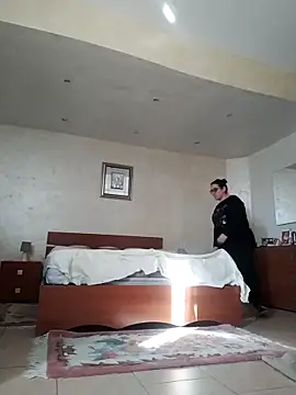 Snapshot of Dolcecurvy chatting on December 15, 2025, 9:59 am Dolcecurvy online show from December 15, 2025, 9:59 am