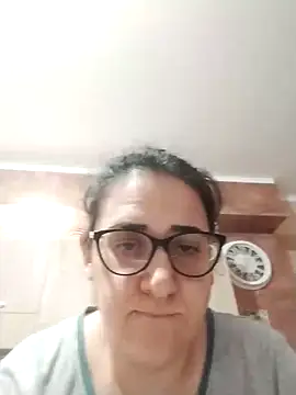 Snapshot of Dolcecurvy chatting on January 6, 2026, 10:58 pm Dolcecurvy online show from January 6, 2026, 10:58 pm