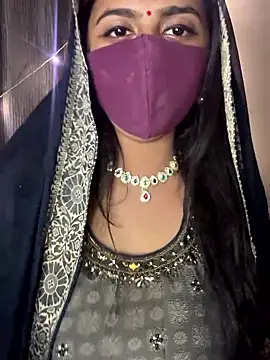 Dishasarmaa05 online show from November 13, 2025, 1:04 pm