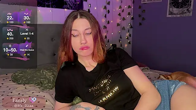 Dita Redrum online show from October 23, 2025, 3:10 pm