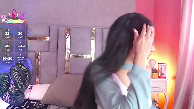 Tyla Ks online show from November 14, 2025, 7:39 pm