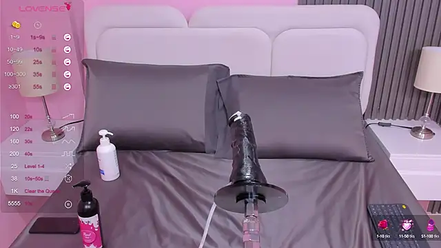 Snapshot of honey_sofii_ chatting on March 8, 2025, 11:16 am honey sofii online show from March 8, 2025, 11:16 am