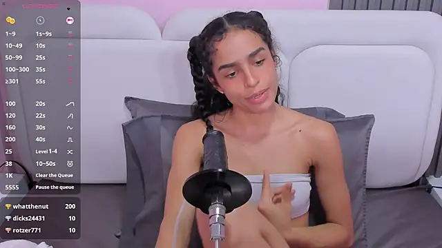 Snapshot of honey_sofii_ chatting on March 21, 2025, 11:55 am honey sofii online show from March 21, 2025, 11:55 am