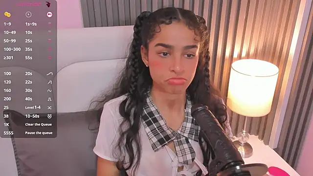 Snapshot of honey_sofii_ chatting on March 22, 2025, 11:53 am honey sofii online show from March 22, 2025, 11:53 am