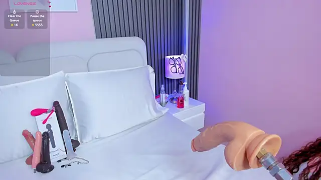 honey sofii  online show from March 26, 2026, 9:40 am