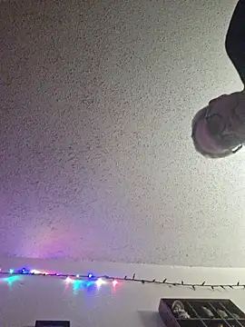 Smallone327 online show from October 19, 2025, 4:48 am