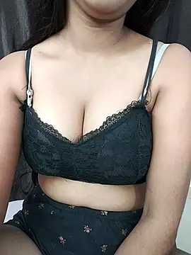 Snapshot of Fiza-Rani chatting on March 6, 2025, 7:03 am Fiza-Rani online show from March 6, 2025, 7:03 am