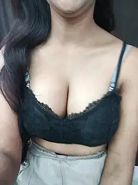 Snapshot of Fiza-Rani chatting on March 5, 2025, 4:13 am Fiza-Rani online show from March 5, 2025, 4:13 am