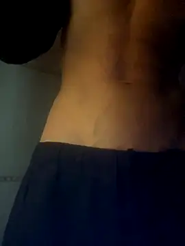 Snapshot of cazzone912025 chatting on December 2, 2025, 5:53 am cazzone912025 online show from December 2, 2025, 5:53 am