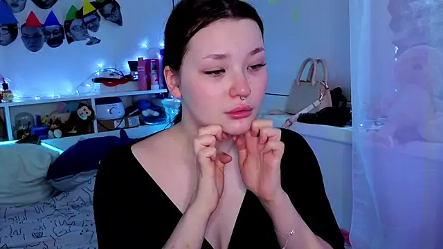 milliedoll online show from October 29, 2025, 7:51 am