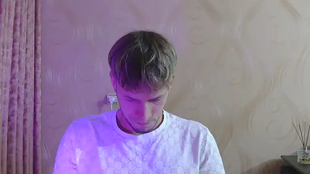 frama666 online show from November 6, 2025, 8:46 pm