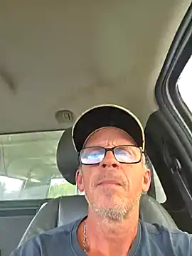 chris8827 online show from October 7, 2025, 3:13 pm