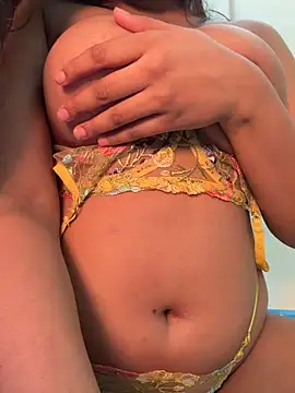 Snapshot of isha_sassy chatting on December 4, 2025, 6:29 pm isha sassy online show from December 4, 2025, 6:29 pm