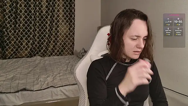 Luna Loveee online show from October 28, 2025, 3:40 am