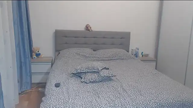 MatureDiana online show from March 27, 2026, 3:15 am