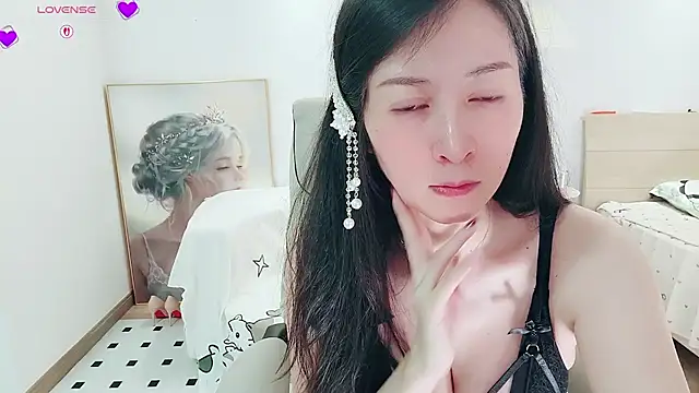 Snapshot of Dazzlebean chatting on March 4, 2026, 3:42 pm Dazzlebean online show from March 4, 2026, 3:42 pm