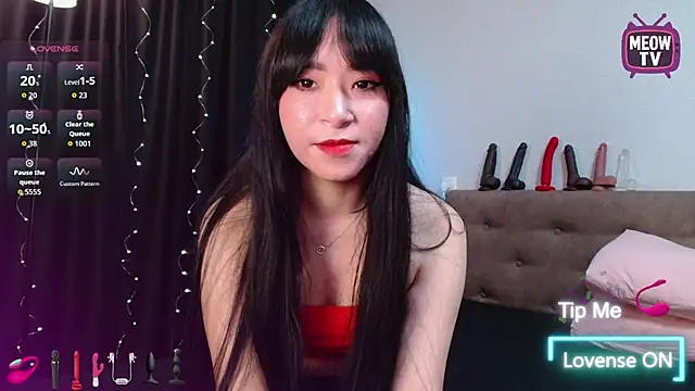 miyakimi0101 online show from October 3, 2025, 11:50 pm