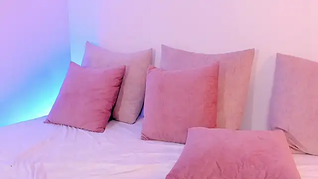 Snapshot of regina_noctixx chatting on November 6, 2025, 10:58 pm regina noctixx online show from November 6, 2025, 10:58 pm