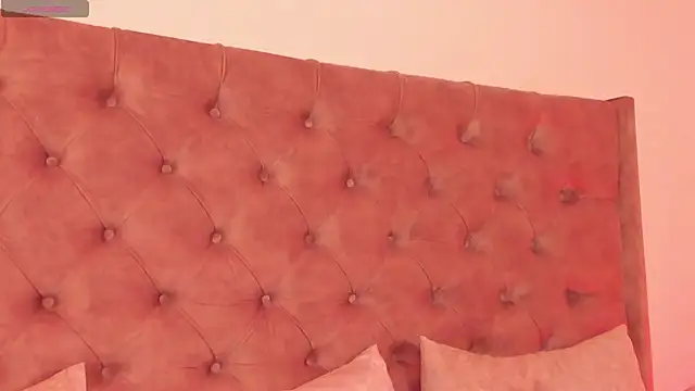 Snapshot of regina_noctixx chatting on November 24, 2025, 10:32 pm regina noctixx online show from November 24, 2025, 10:32 pm