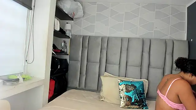 Snapshot of Natasha_rose__ chatting on November 18, 2025, 7:39 pm Natasha rose online show from November 18, 2025, 7:39 pm