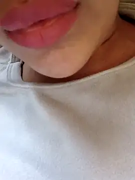 Snapshot of Sexlove1xo chatting on March 4, 2025, 4:30 pm Sexlove1xo online show from March 4, 2025, 4:30 pm