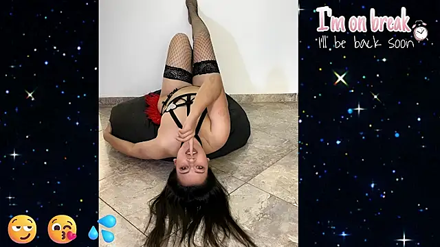 Snapshot of Mila_roussee chatting on October 15, 2025, 1:48 am Mila roussee online show from October 15, 2025, 1:48 am