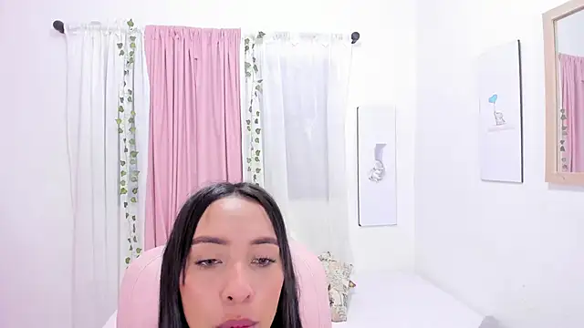 Snapshot of Emma_lorense22 chatting on March 15, 2025, 6:54 pm Emma lorense22 online show from March 15, 2025, 6:54 pm