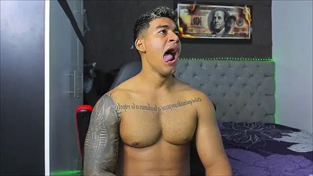 Snapshot of luigi_hot_ chatting on October 23, 2025, 3:27 am luigi hot online show from October 23, 2025, 3:27 am