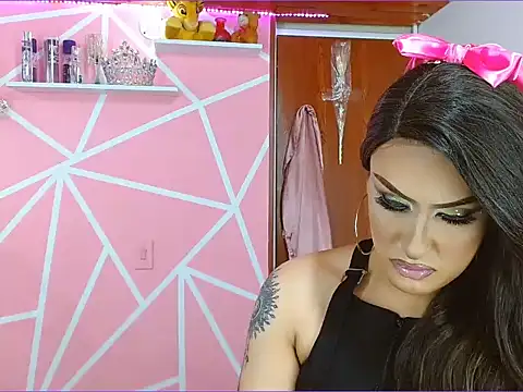 Snapshot of crsthinasweet chatting on March 17, 2025, 12:10 am crsthinasweet online show from March 17, 2025, 12:10 am