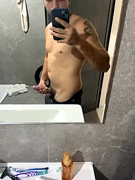 mikekmi21 online show from September 17, 2025, 12:51 pm