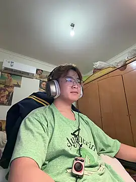 Anson0722 online show from April 25, 2026, 1:36 pm