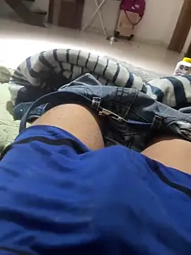 Erickhotddjots online show from June 11, 2026, 6:54 am