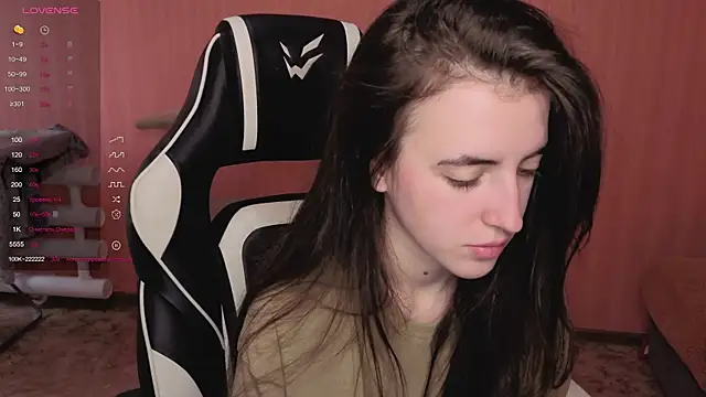 Snapshot of reaiss chatting on October 7, 2025, 4:02 am reaiss online show from October 7, 2025, 4:02 am